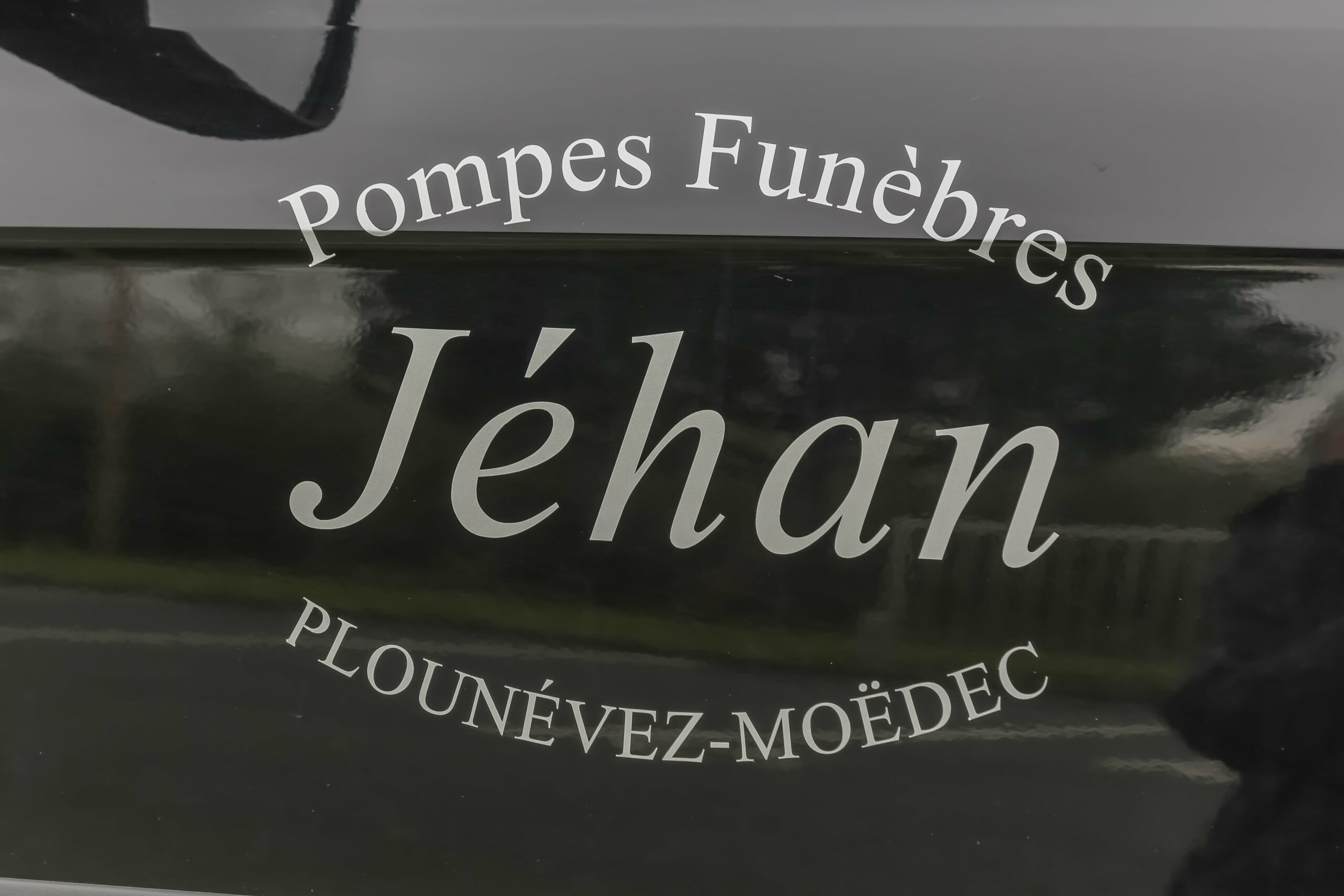 pompes funebres jehan plounevez moedec